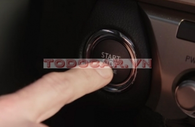 Nhấn nút tắt khi ô tô đang di chuyển sẽ ảnh hưởng gì đến xe