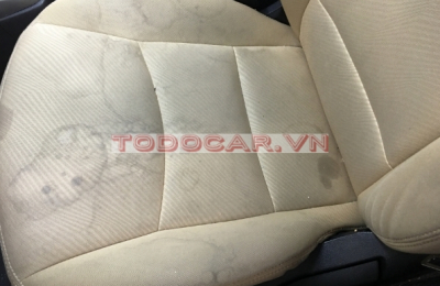 Những tác hại làm ảnh hưởng đến ghế da trên ô tô (P1)