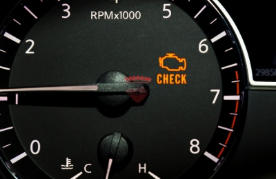 4 cách thiết lập lại đèn Check Engine